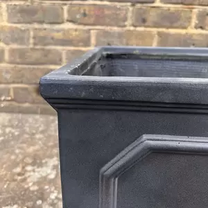 Chelsea Square Planter (L22xH22xD22cm) Fibreclay Square Outdoor Planters - image 3