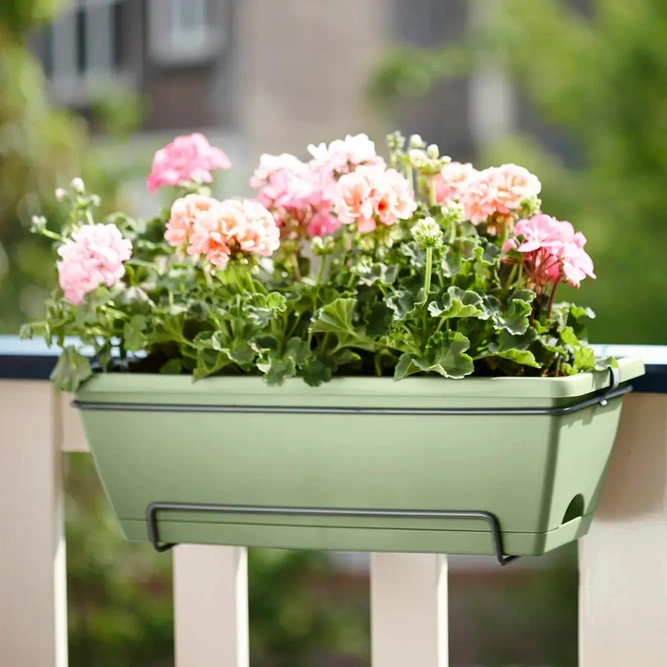 Elho Barcelona 40cm Green Trough Saucer – Eco-Friendly Plastic - image 3