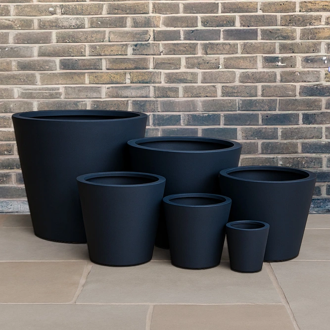Polystone Cache Planter (D20.5cm x H20cm) Outdoor Plant Pot - image 1