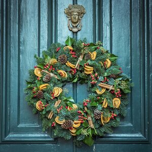 Real Pine Christmas Wreath (30cm) - image 2