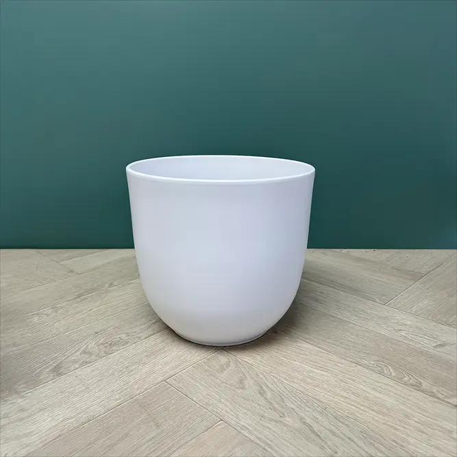 Tusca White Plant Pot (D20cm x H22.5cm) - image 1